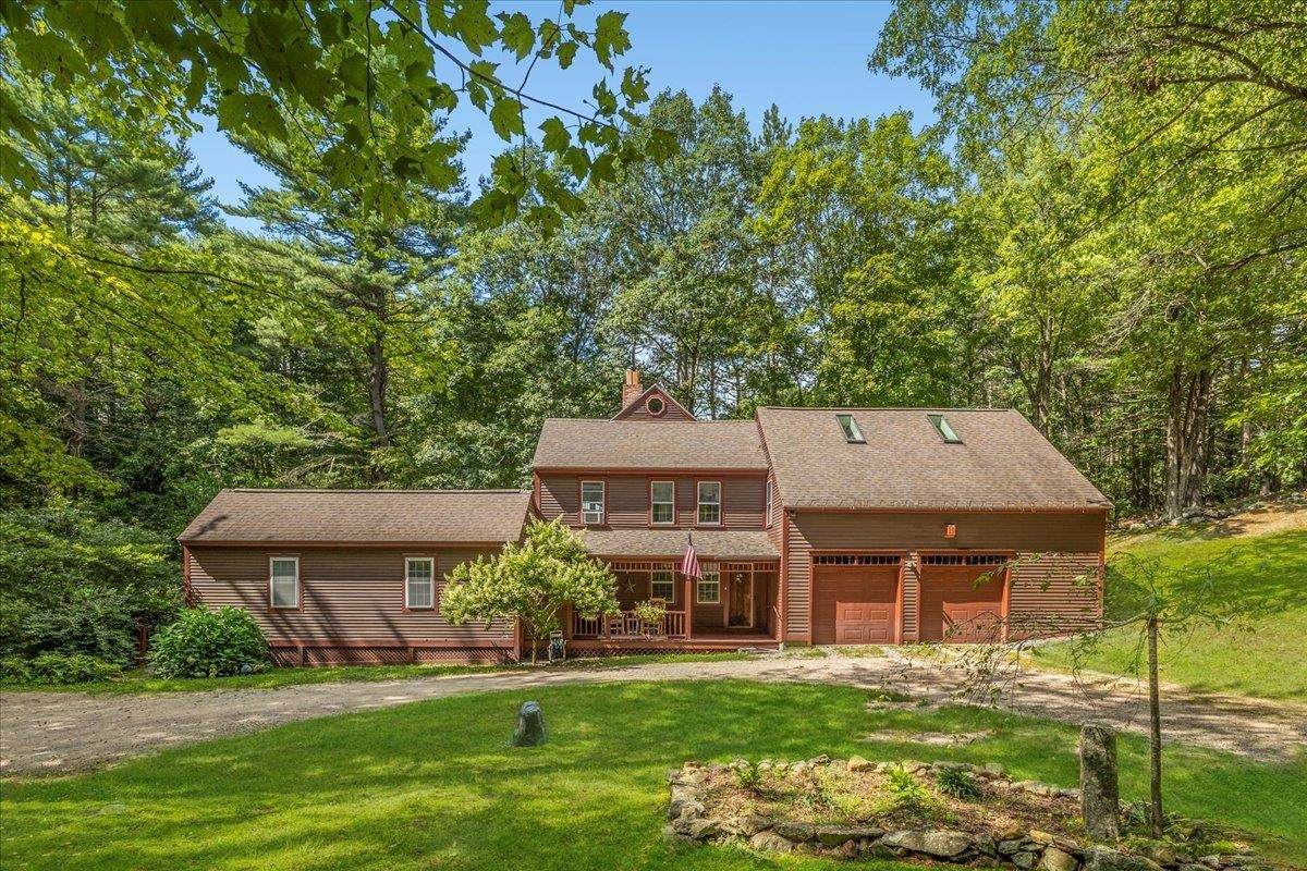 1390 South Road - Photo 1