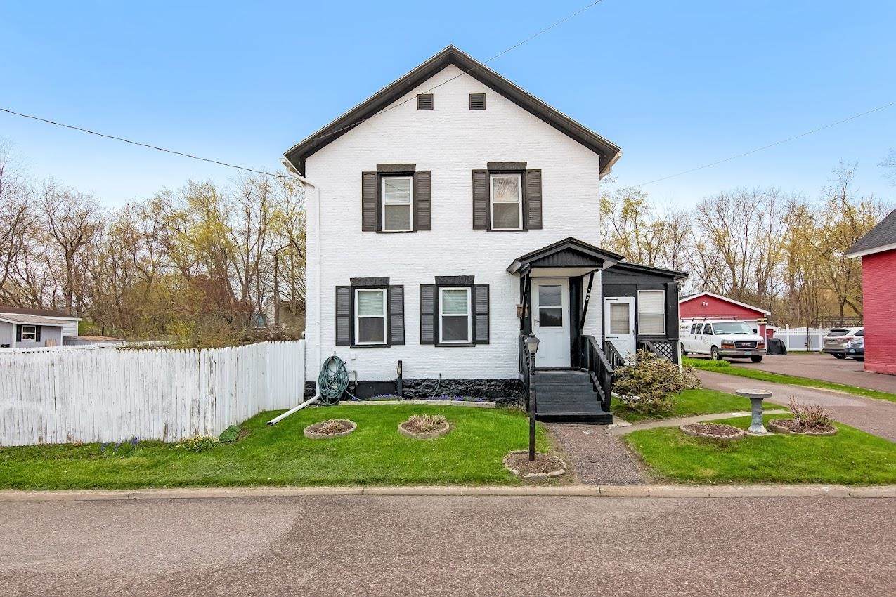 205 West Allen Street - Photo 1