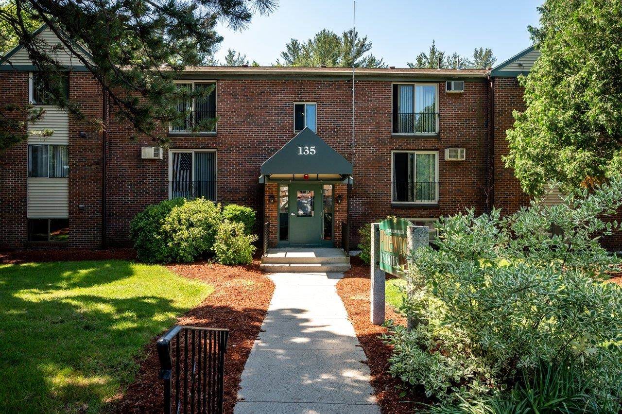 135 English Village Road - Photo 1
