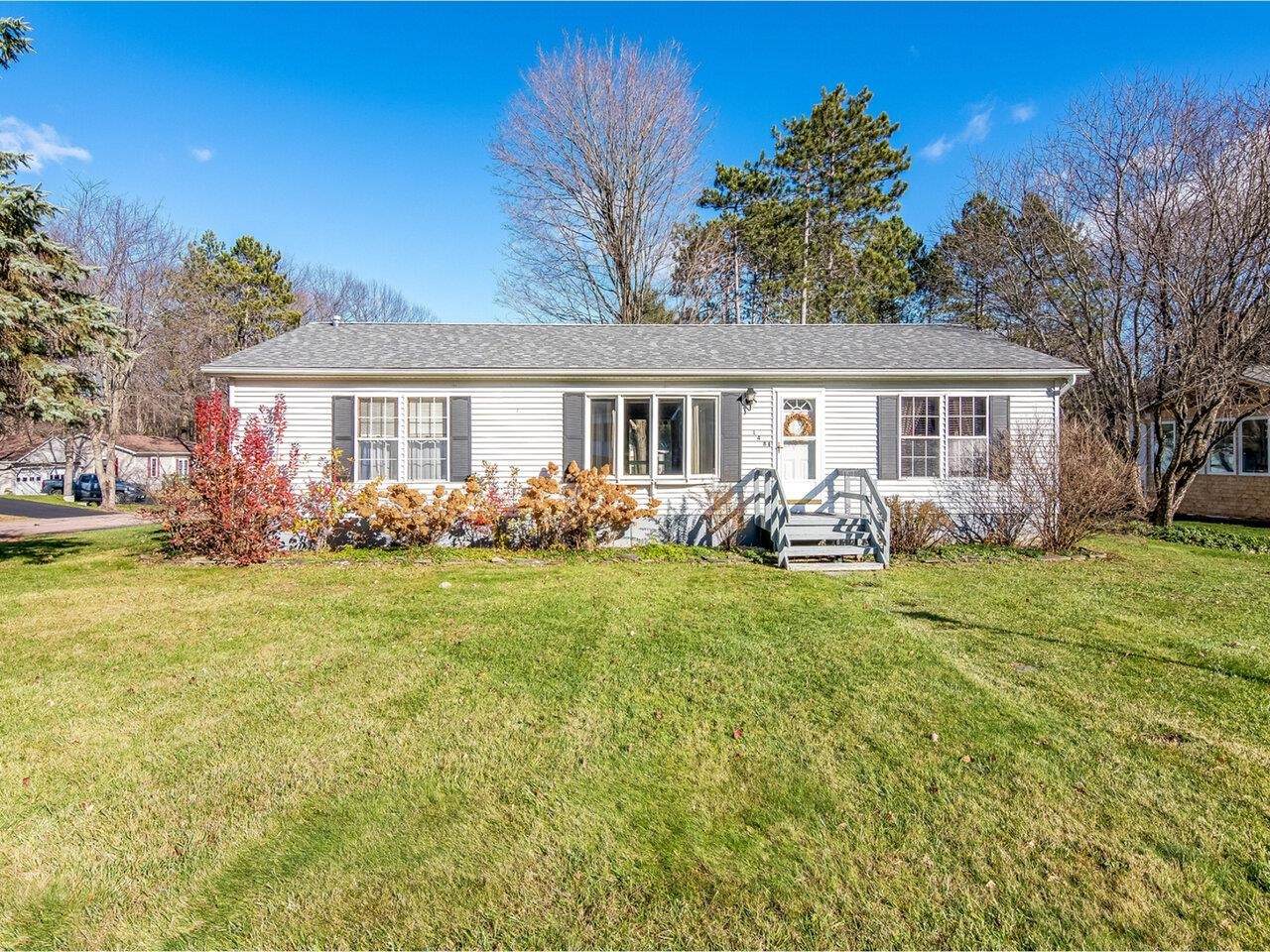 148 Williston Woods Road - Photo 1