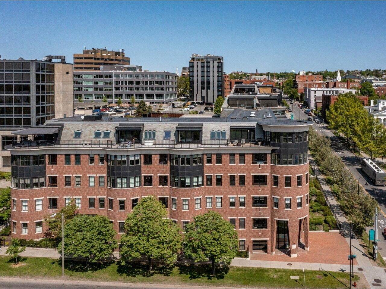 40 College Street - Photo 1