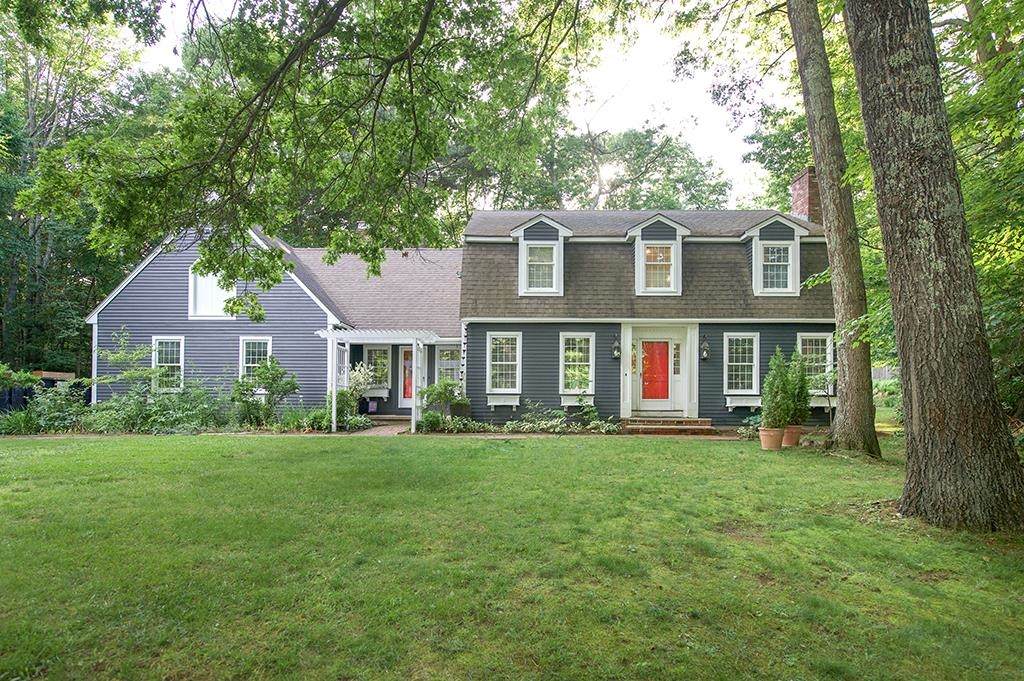9 Meadowview Drive - Photo 1