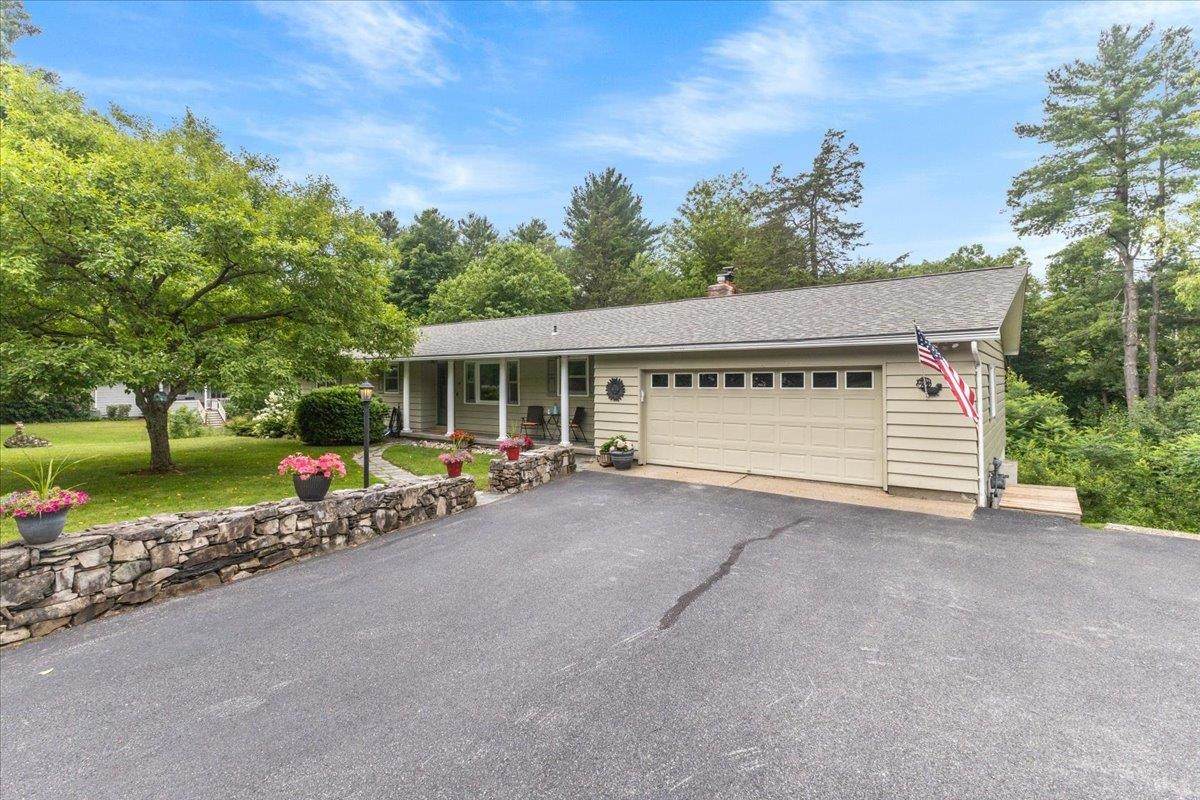 196 Pinehurst Drive - Photo 1