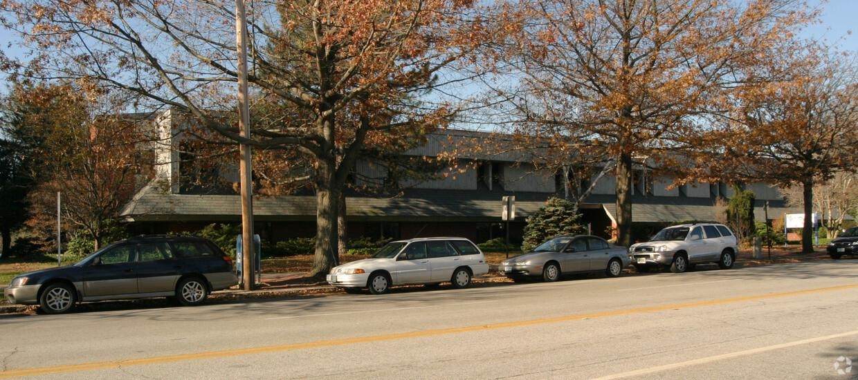 1850 Elm Street - Photo 1