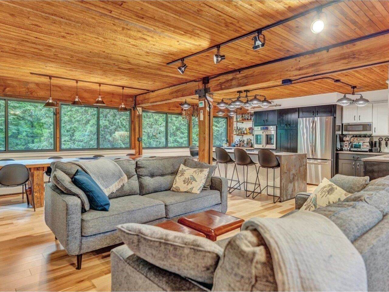122 Redrock Drive - Photo 1