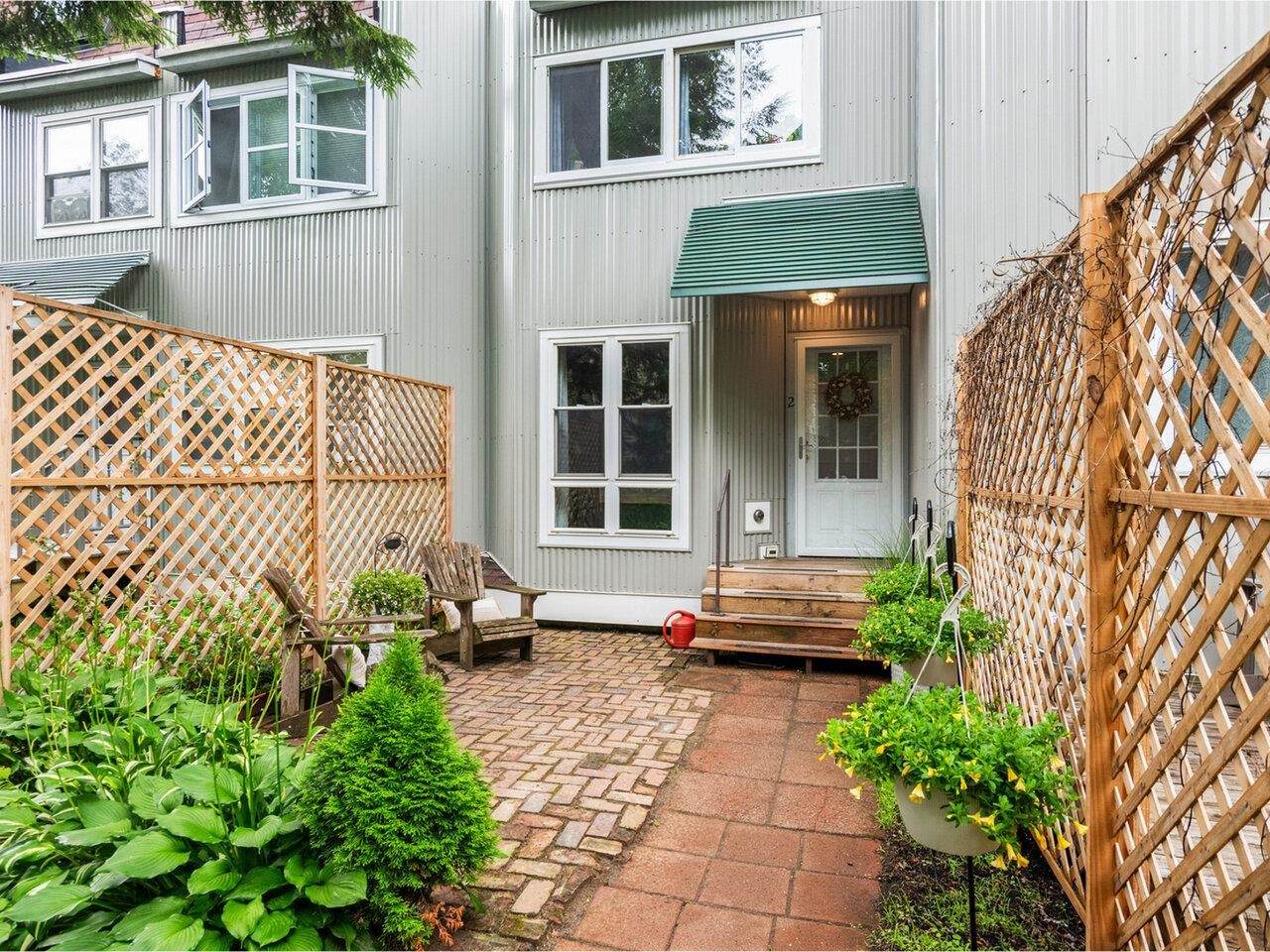 298 South Winooski Avenue - Photo 1