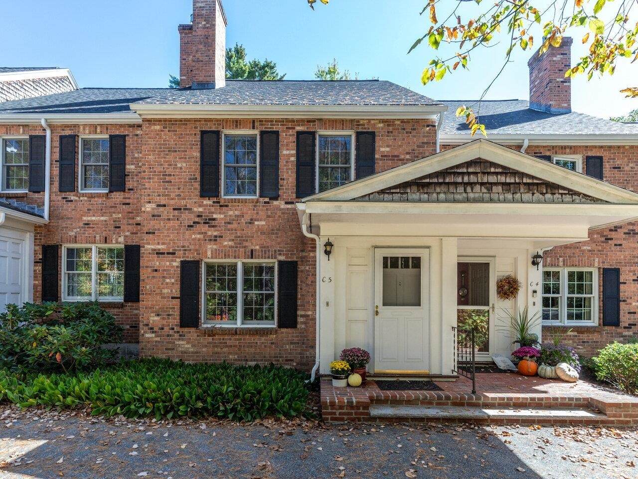 69 Joy Drive - Photo 1