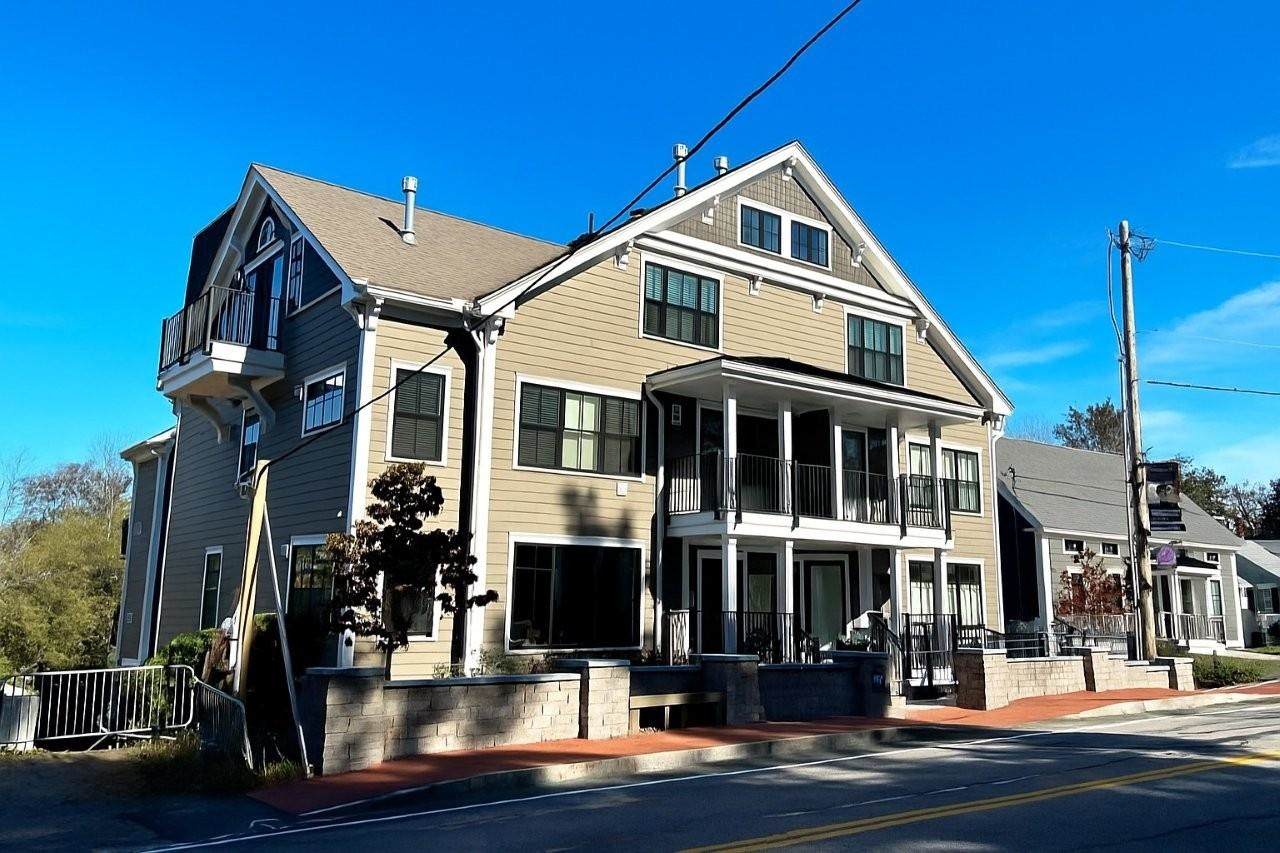 298 York Street - Photo 1