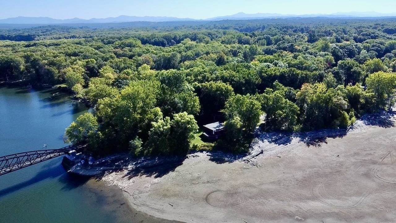 3181 North Avenue - Photo 1