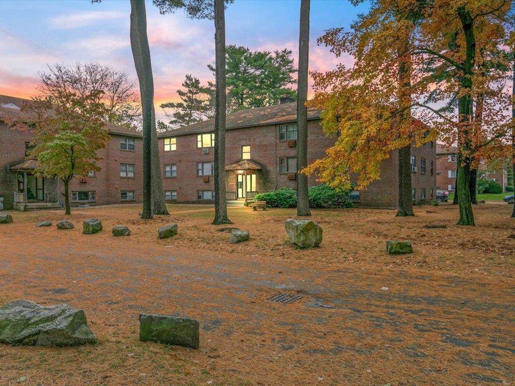 4 Brook Road - Photo 1