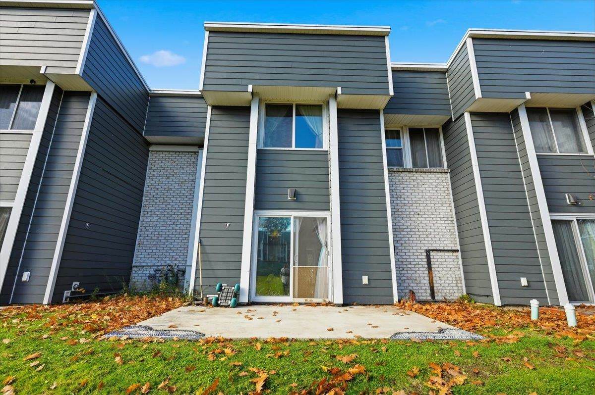 8 Timber Lane - Photo 1