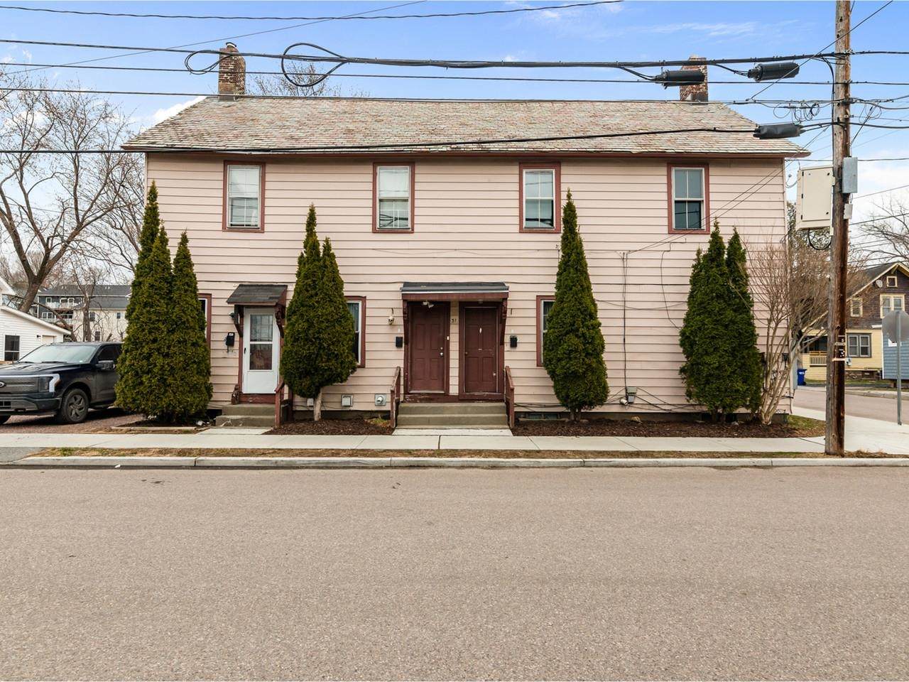 31 West Lane - Photo 1