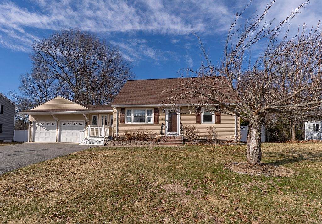 20 Colonial Drive - Photo 1