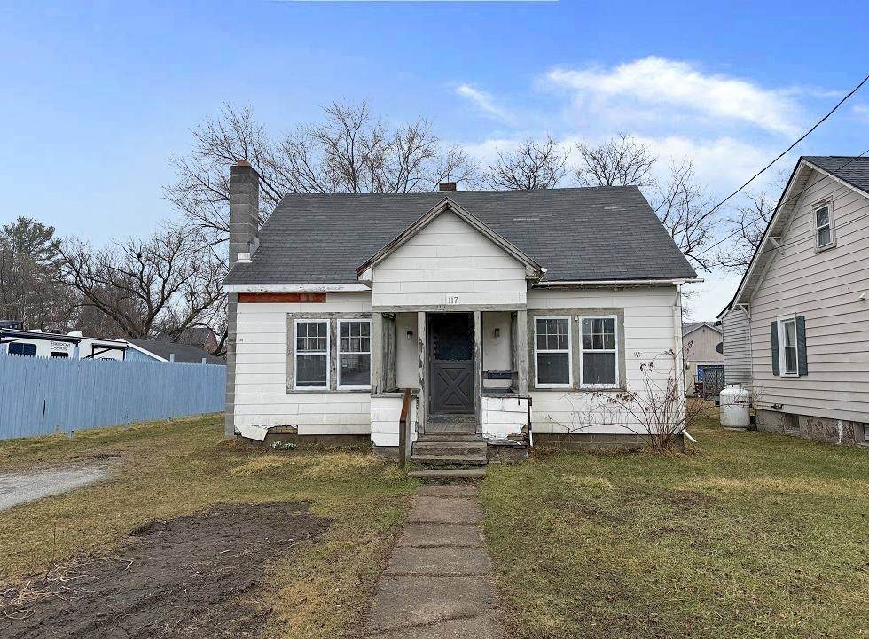 117 Plain Street - Photo 1