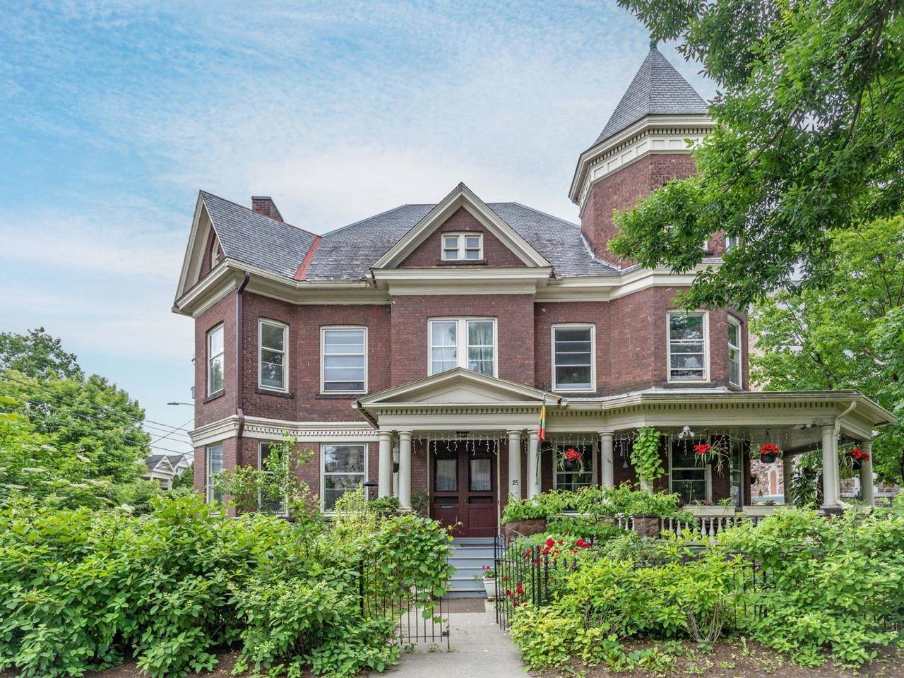 25 Buell Street - Photo 1