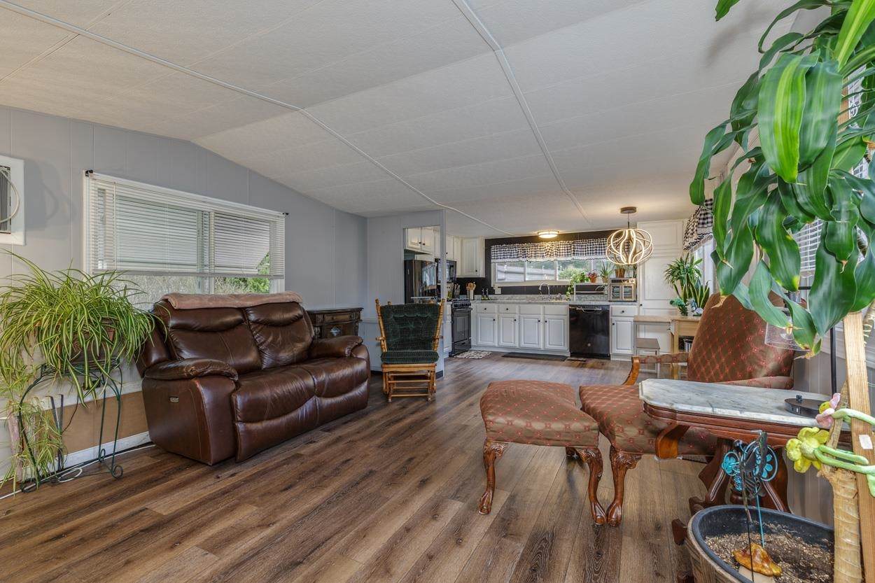 4 Clovercrest Drive - Photo 1