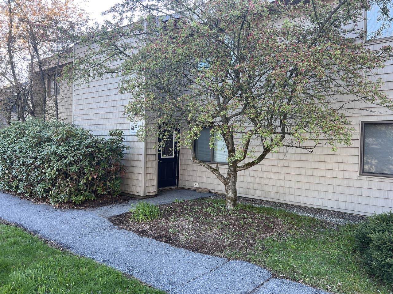 59 Hawthorne Circle - Photo 1