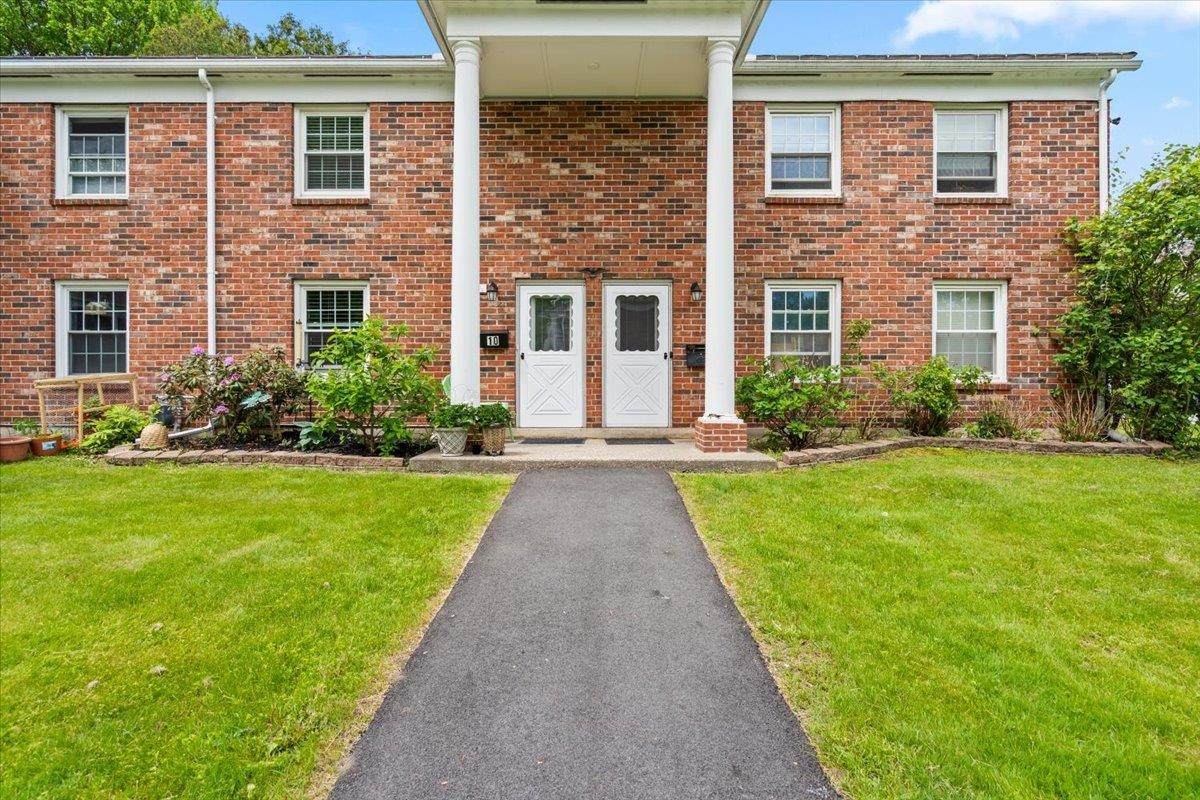 425 Dorset Street - Photo 1