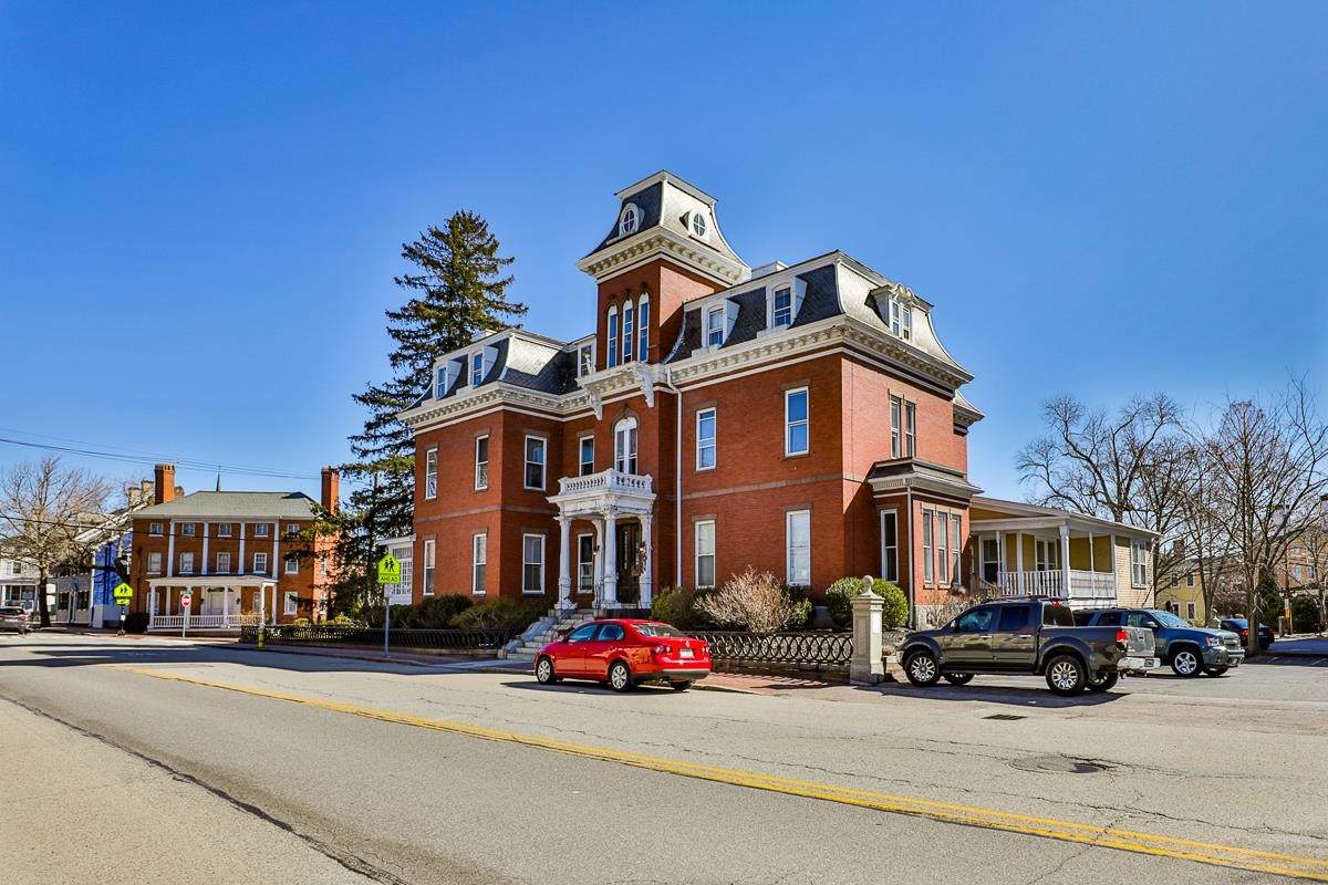 241 Middle Street - Photo 1