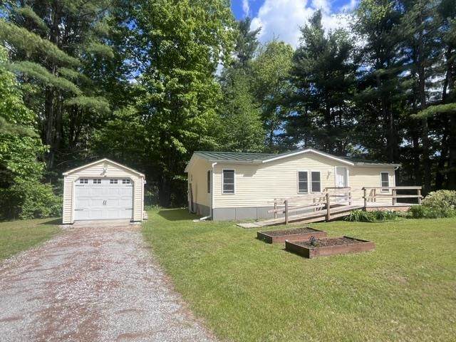 137 Tamarack Lane - Photo 1
