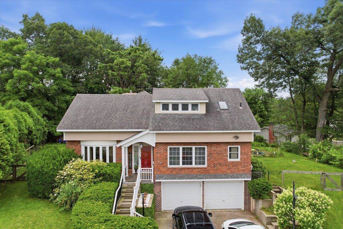 22 Redwood Terrace - Photo 1