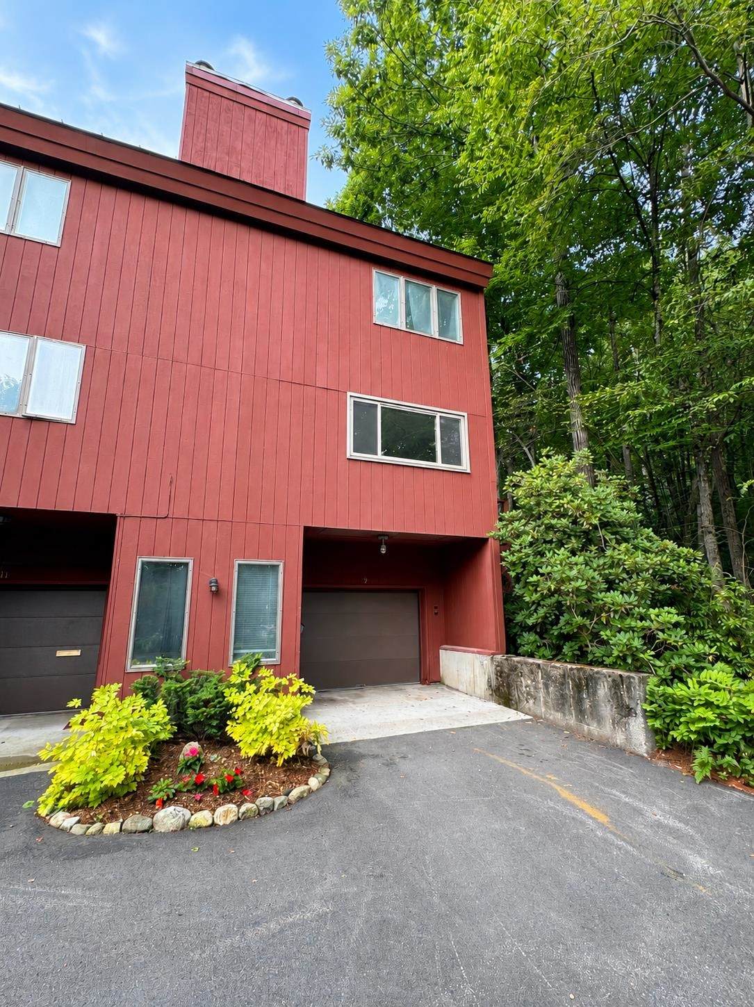 9 Evergreen Lane - Photo 1