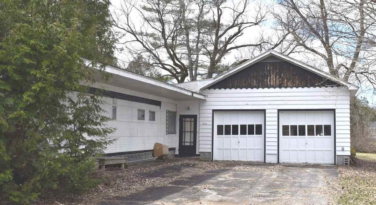 235 Lincoln Avenue - Photo 1