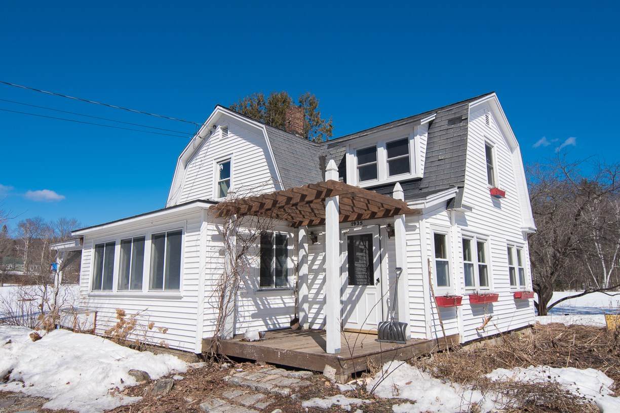 496 Nh Route 25 - Photo 1