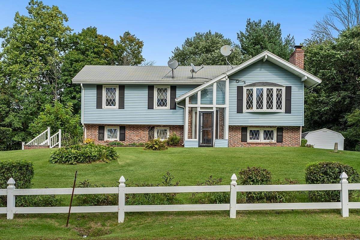 1 Wellesley Drive - Photo 1