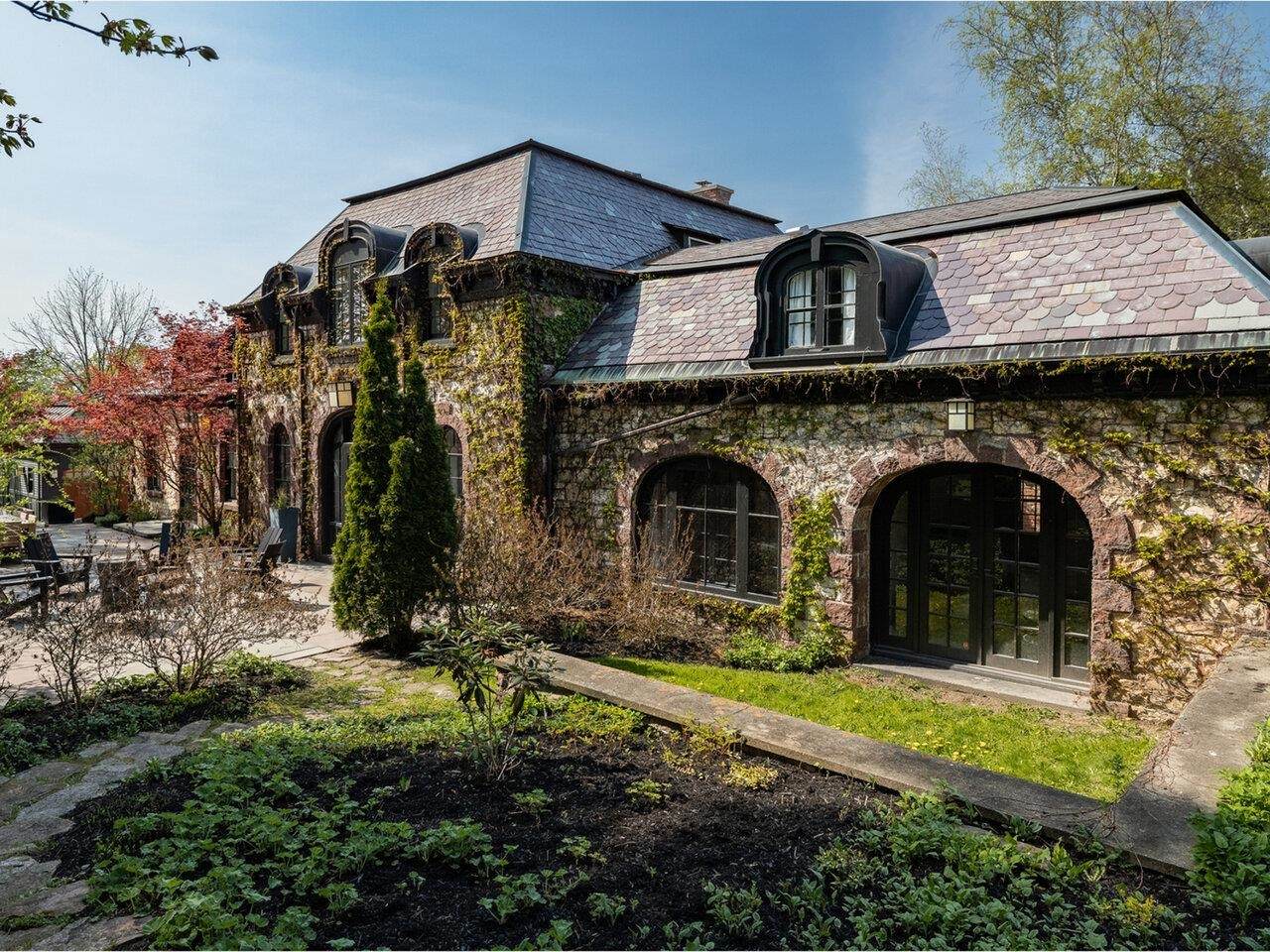 189 Cliff Street - Photo 1