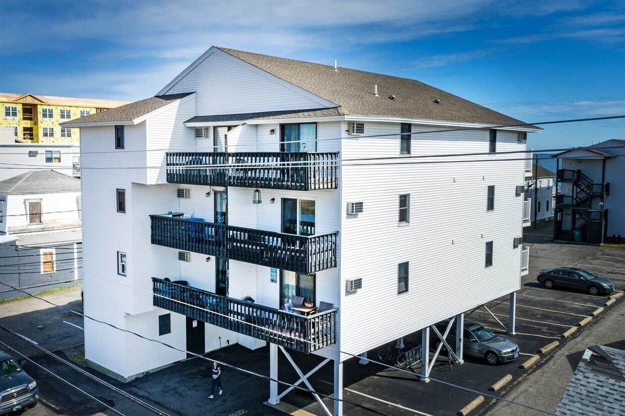 415 Ocean Boulevard - Photo 1