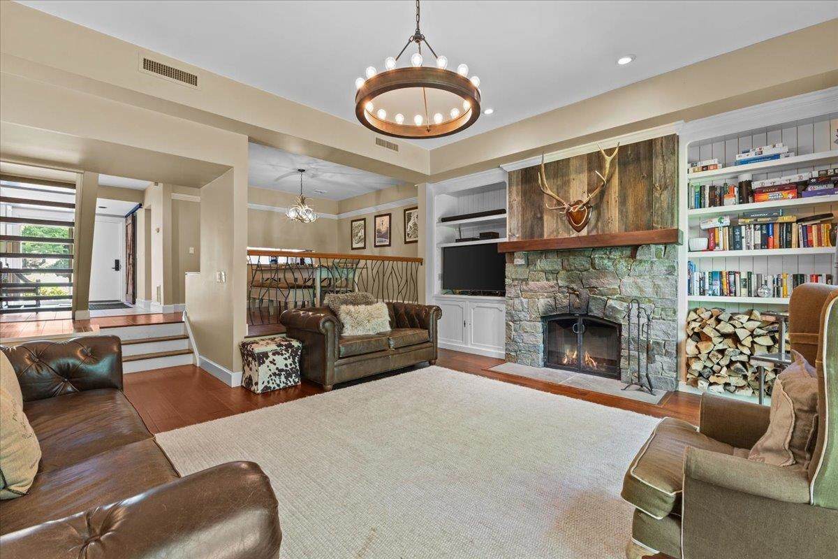 327 Topnotch Drive - Photo 1