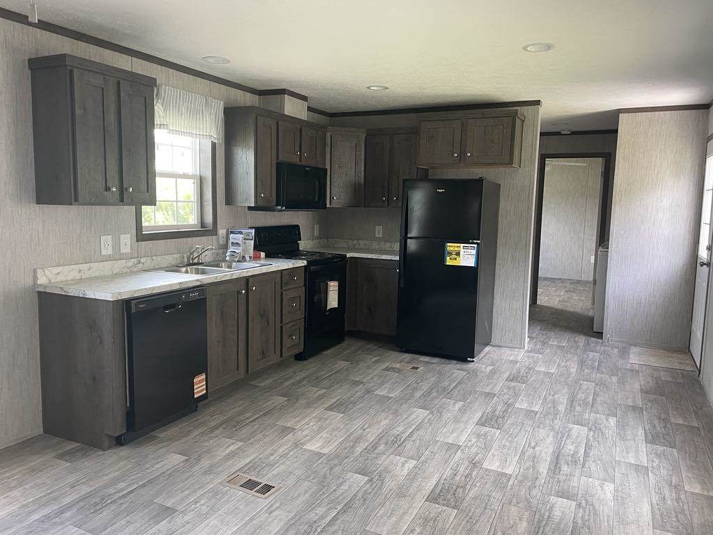 95 Addison Drive - Photo 1