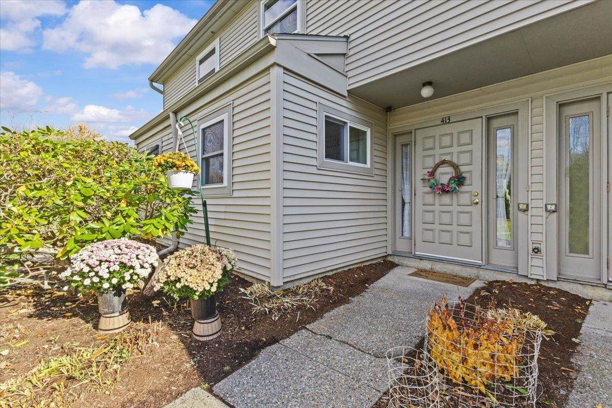 413 Locust Hill - Photo 1