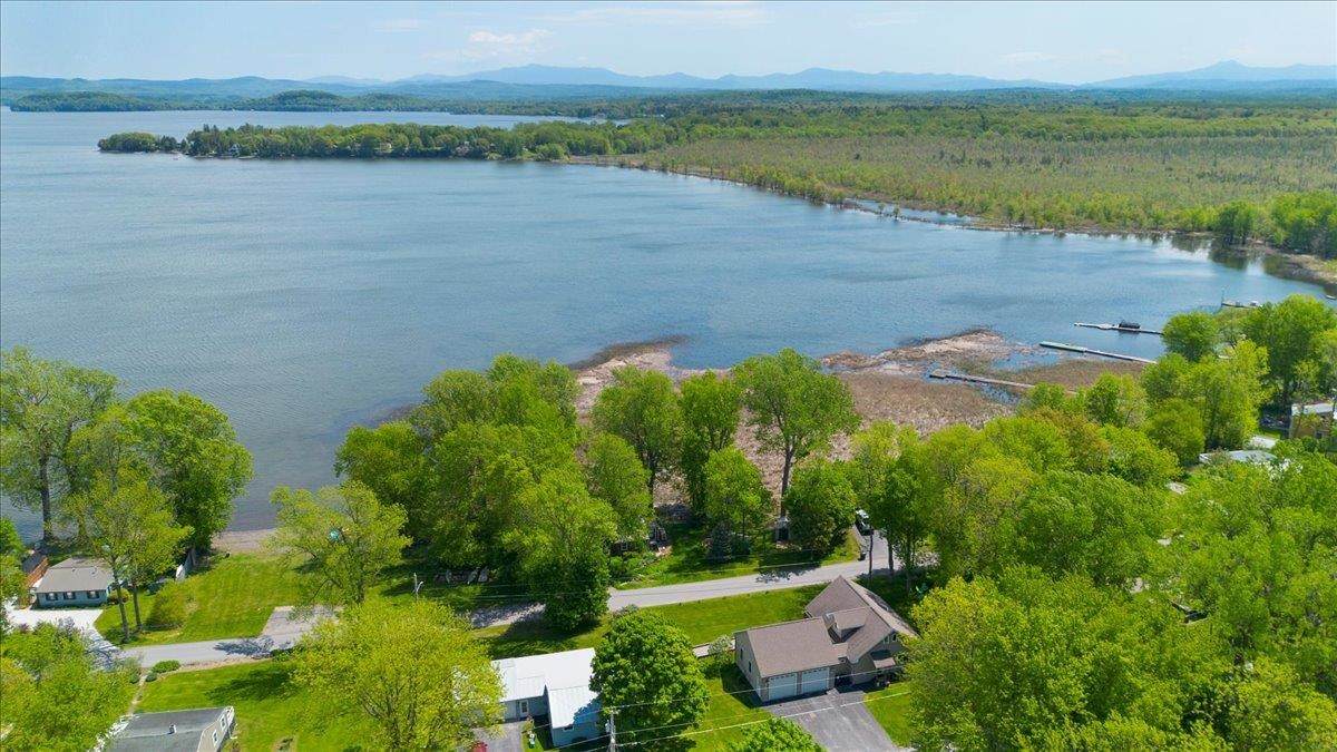 440 Mills Point Road - Photo 1