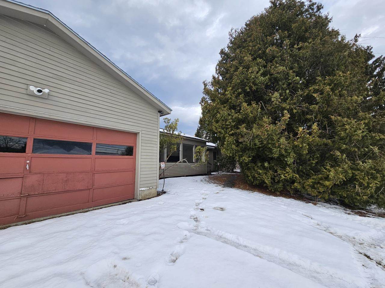 5272 Spear Street - Photo 1