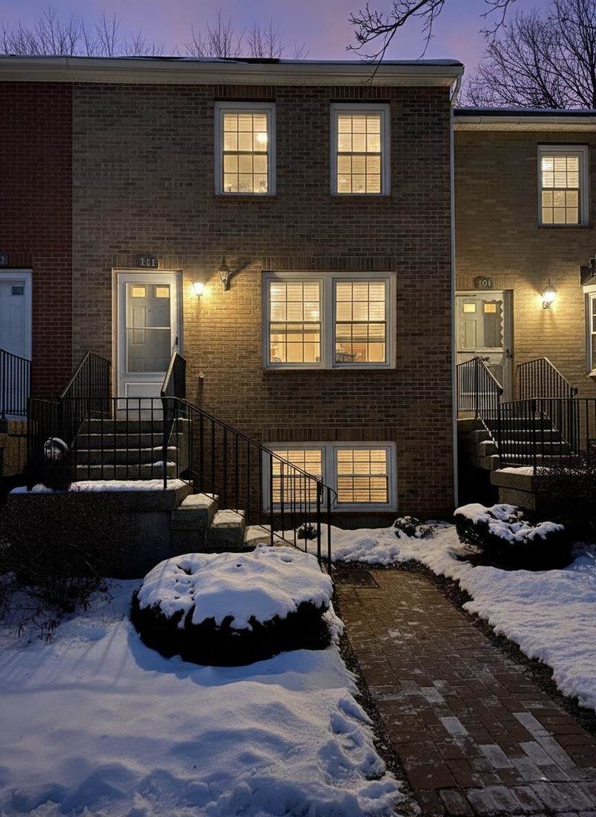 103 Derryfield Court - Photo 1