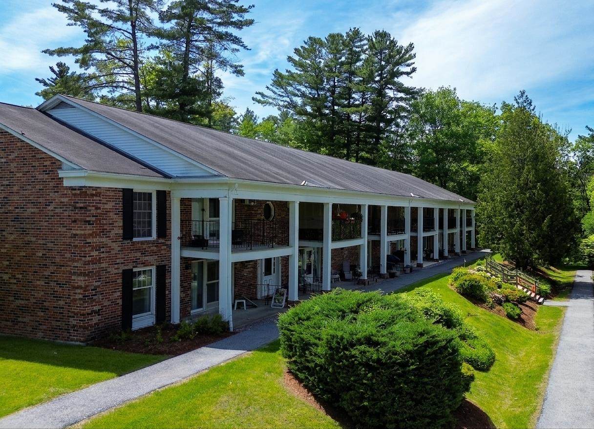 100 Kennedy Drive - Photo 1