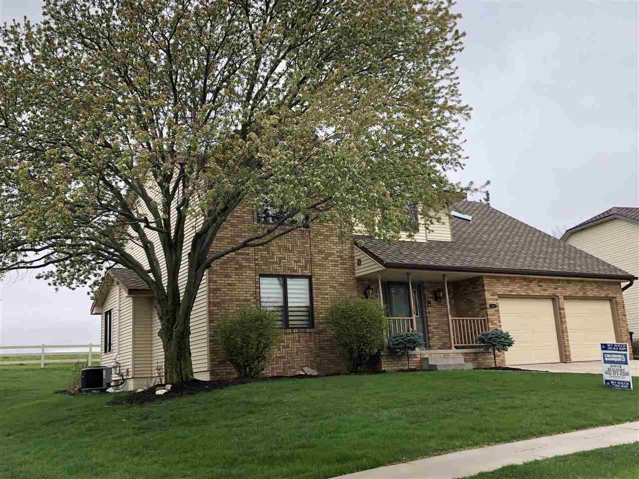 2209 Skyline Dr - Photo 1