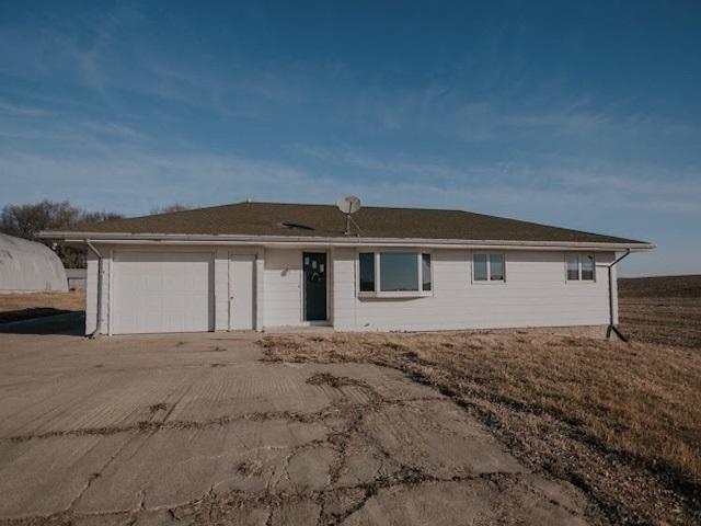 56231 823 Road - Photo 1