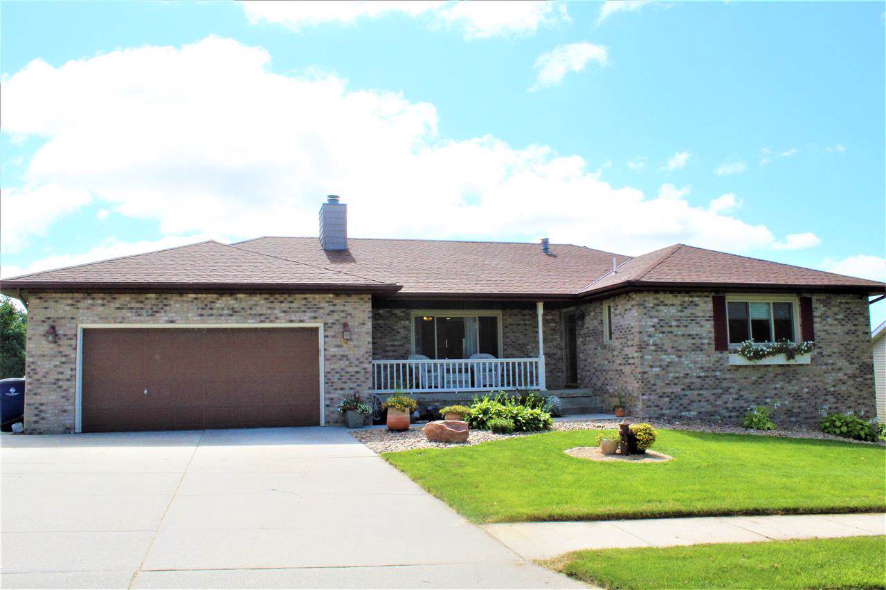 1628 Mulberry Drive - Photo 1