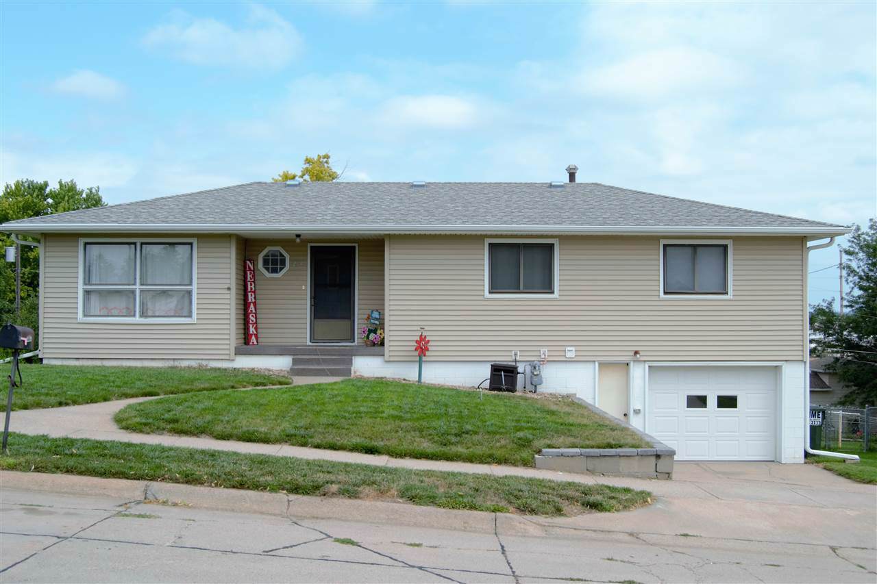 1214 Wilson Ave - Photo 1
