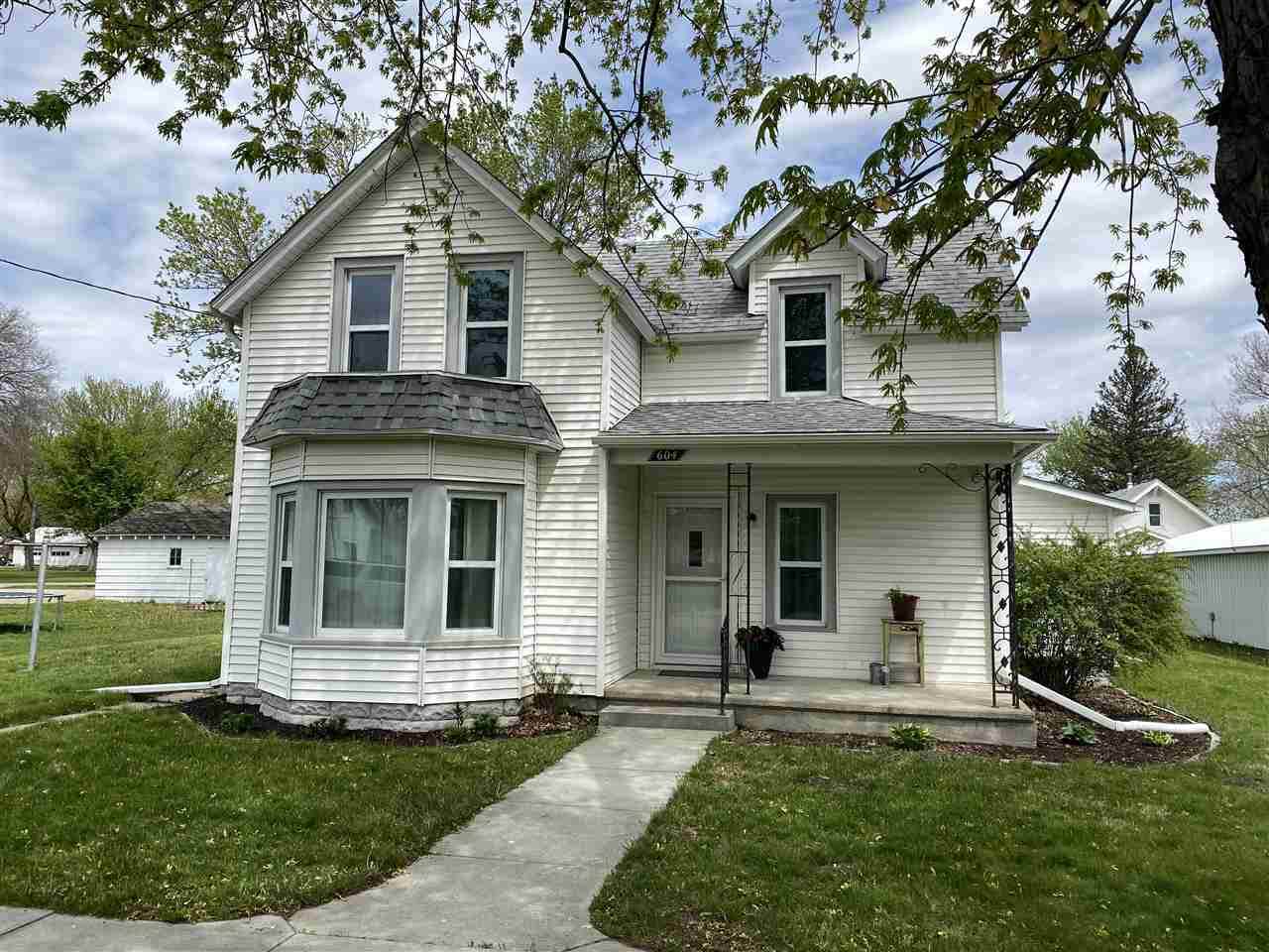 604 Gumwood Street - Photo 1