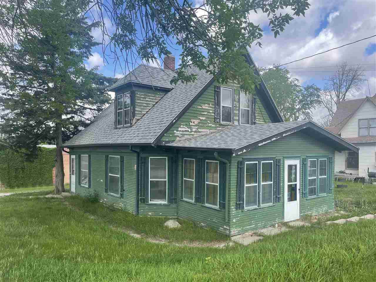 206 2nd Street - Photo 1