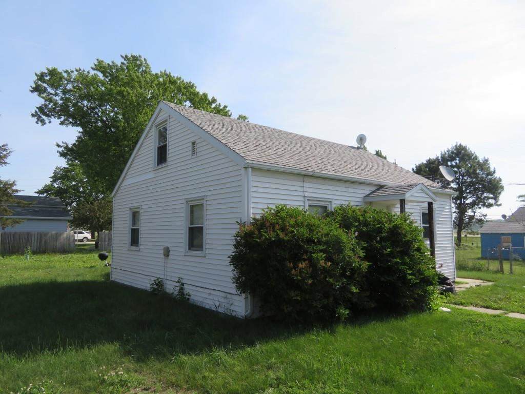 721 Victory Rd - Photo 1