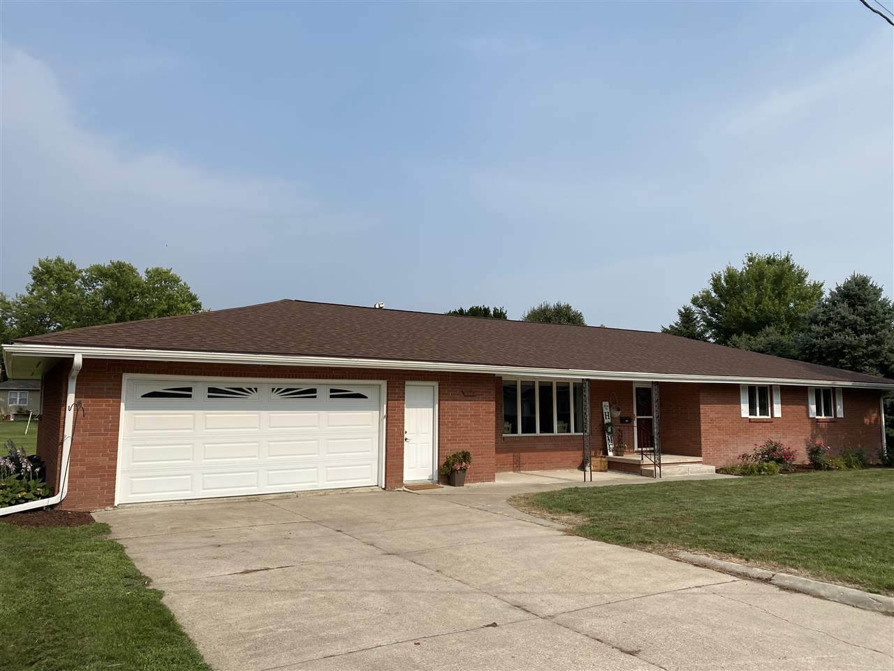 604 16th Street - Photo 1