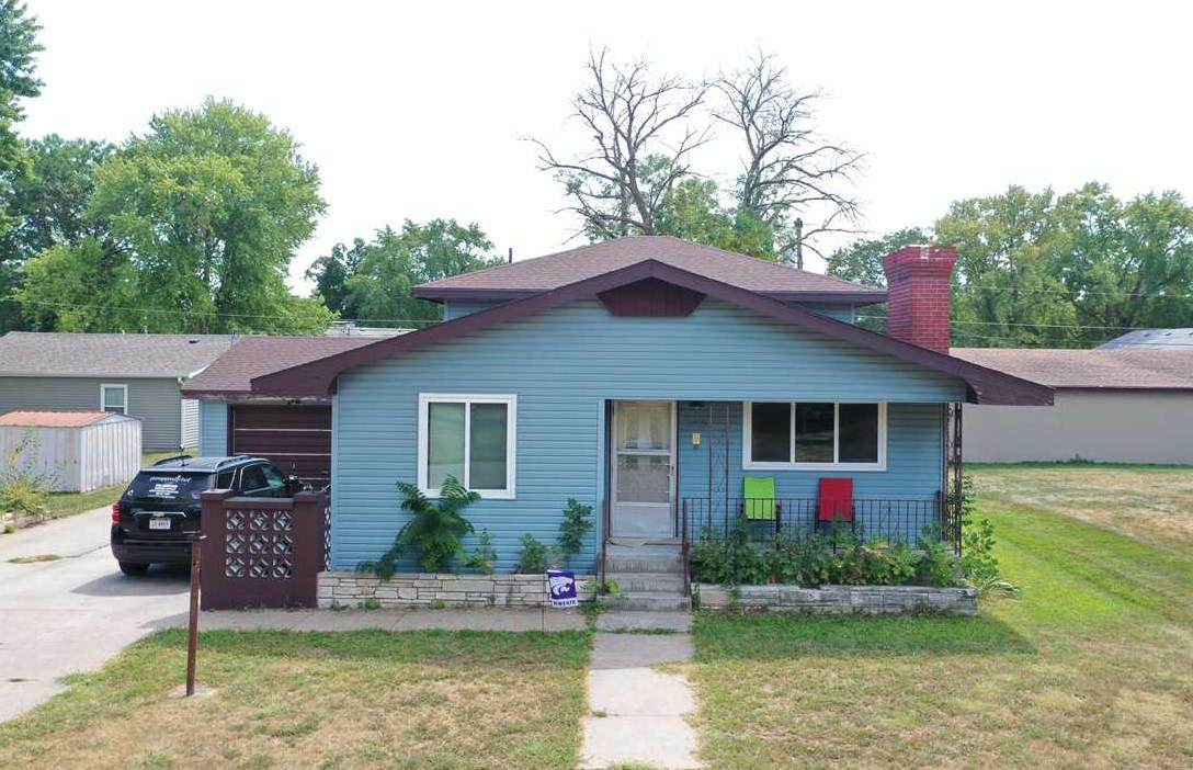 2405 6th Street - Photo 1
