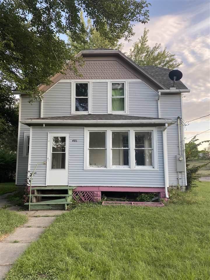 401 3rd St - Photo 1