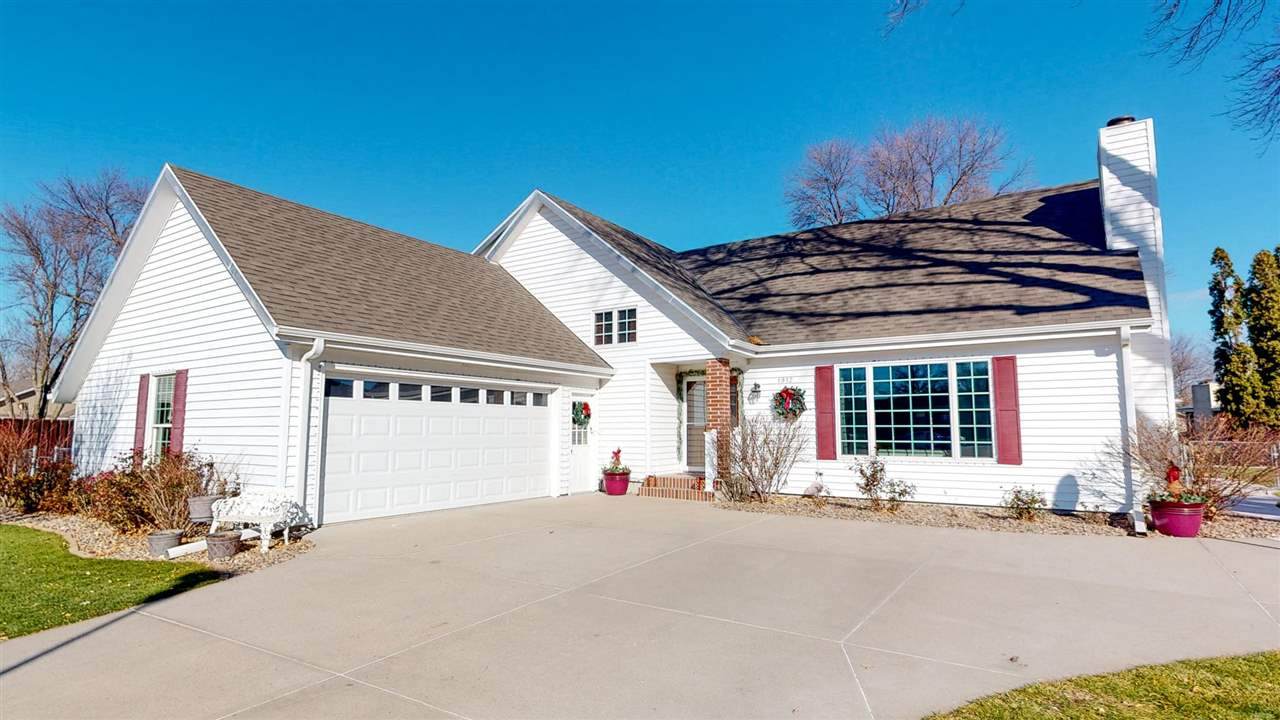 1912 Northbrook Place - Photo 1