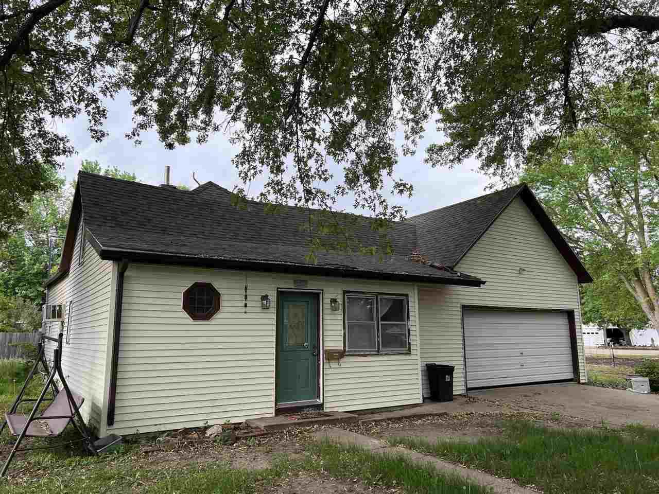 117 Pleasant Ave - Photo 1